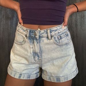 Pacsun light wash denim mom shorts